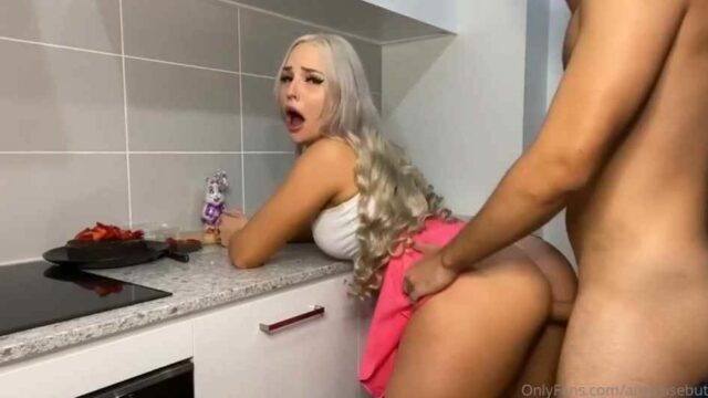 Amyrosebutt Gets Dicked Down While Cooking A Cake Onlyfans Video Leaked